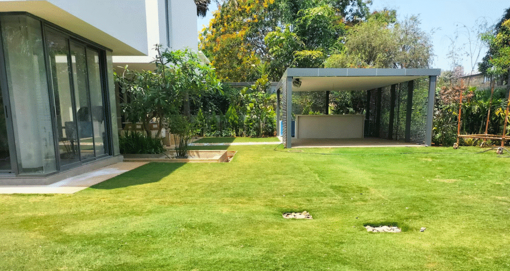 Embassy Boulevard — photo 8