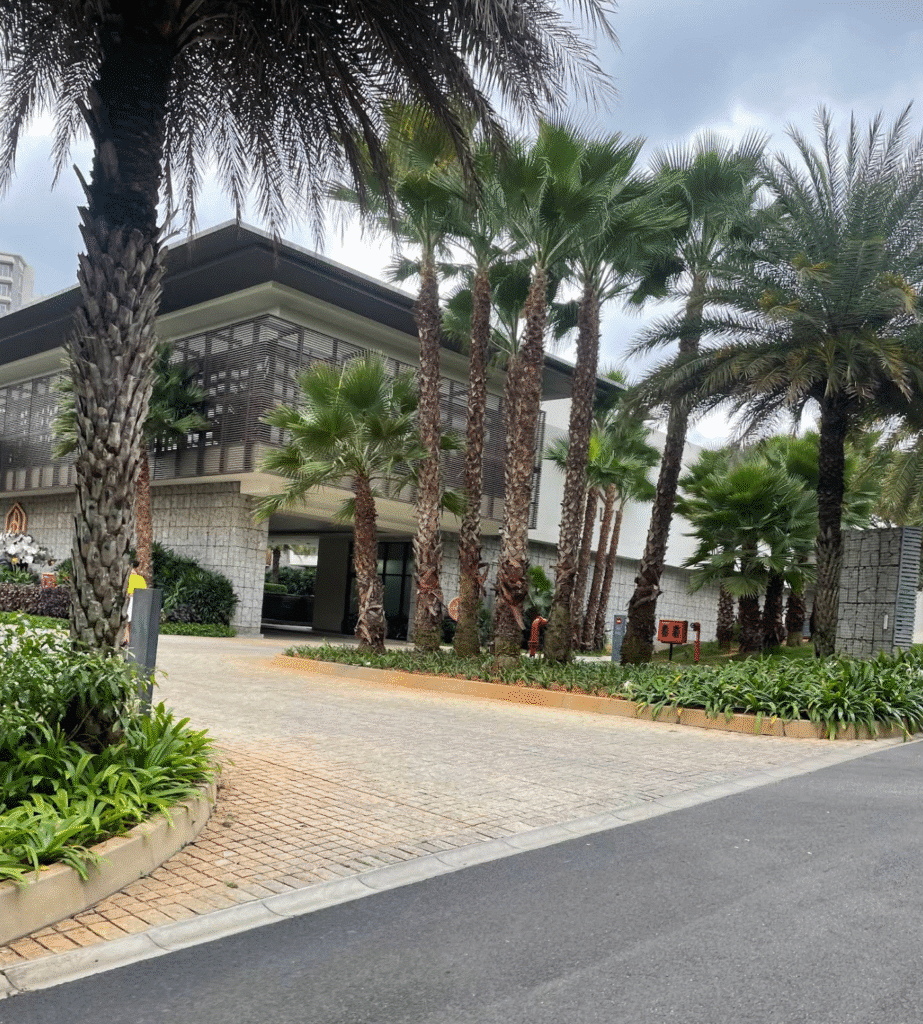 Embassy Boulevard — photo 9