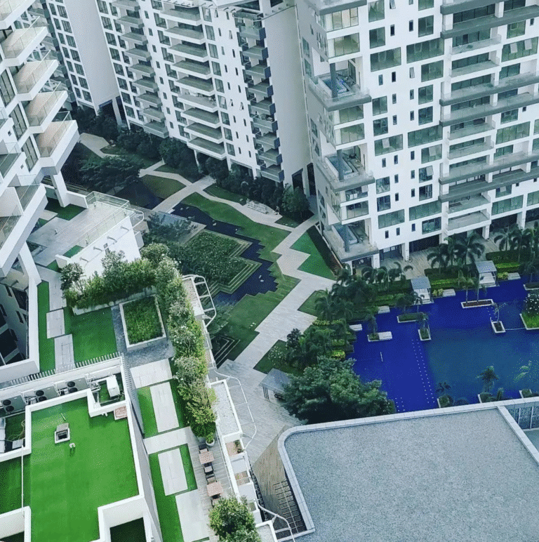 Embassy Lake Terraces — photo 3