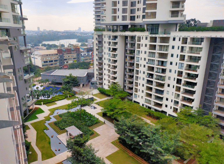Embassy Lake Terraces — photo 5