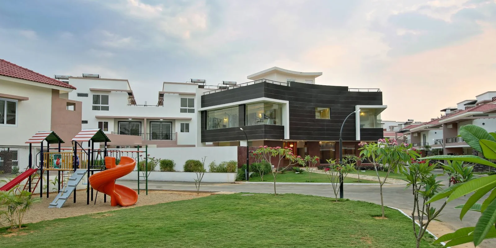 MIMS Crescenta villas
