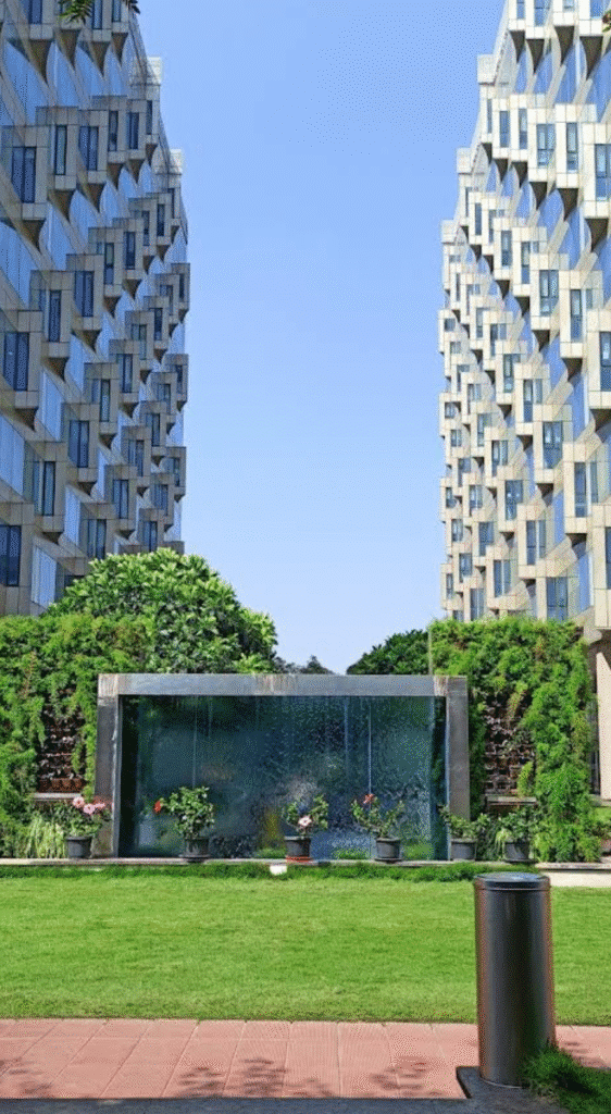 Karle Town Center Zenith — photo 2