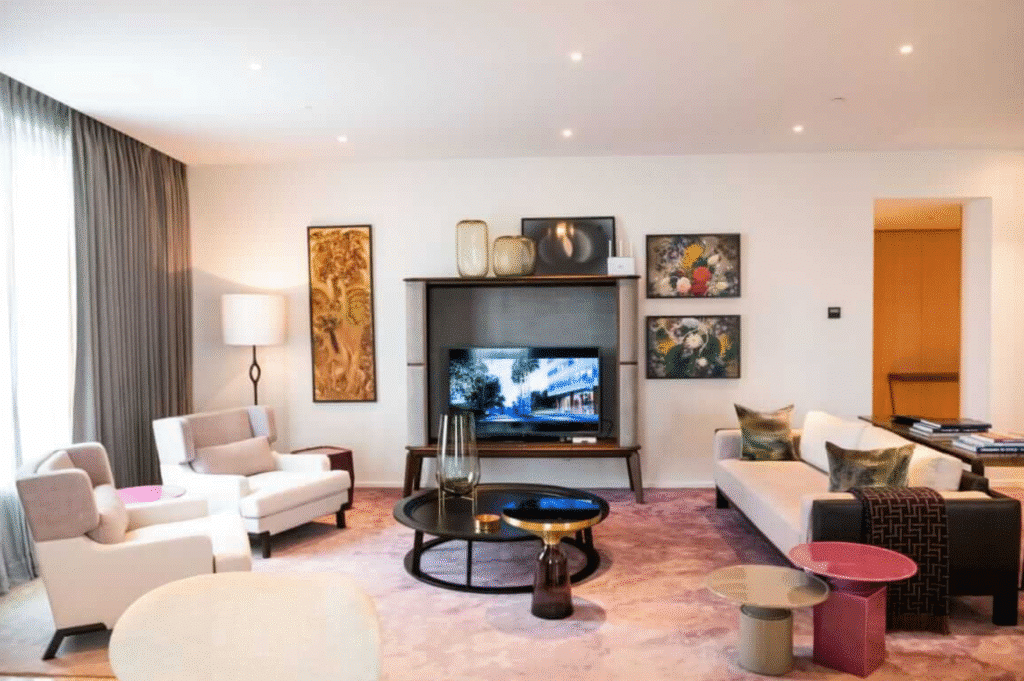 Embassy One — photo 3