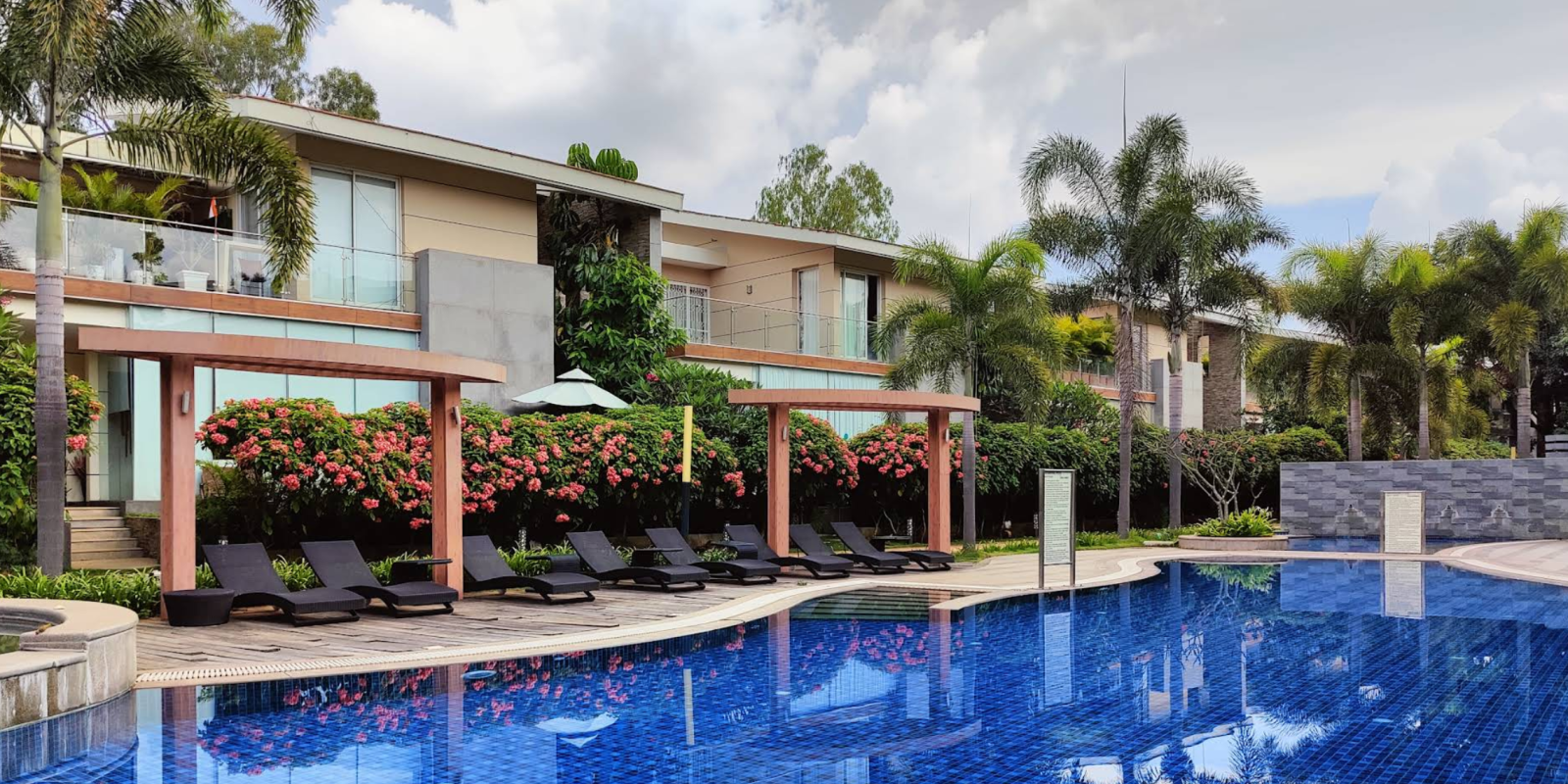 RMZ Sawaan villa clubhouse