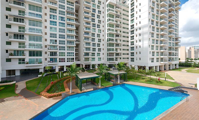 Karle Town Center Zenith apartment clubhouse