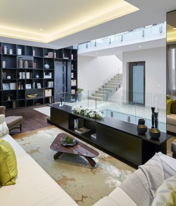 18 Family Lounge